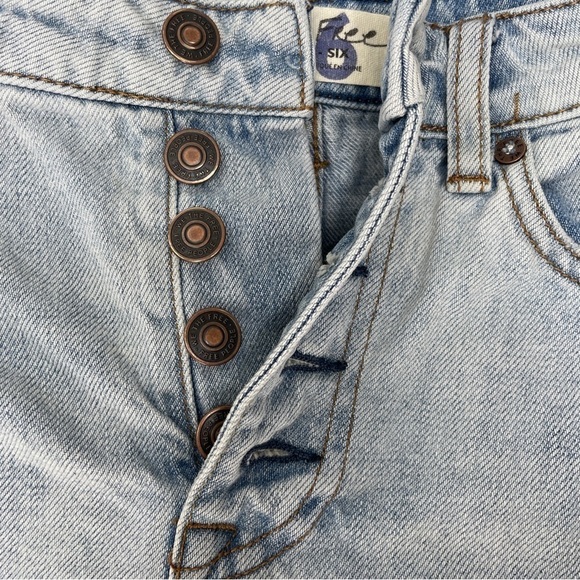 We The Free A-line Distressed Denim Blue Button Fly Mini Skirt - Picture 3 of 12
